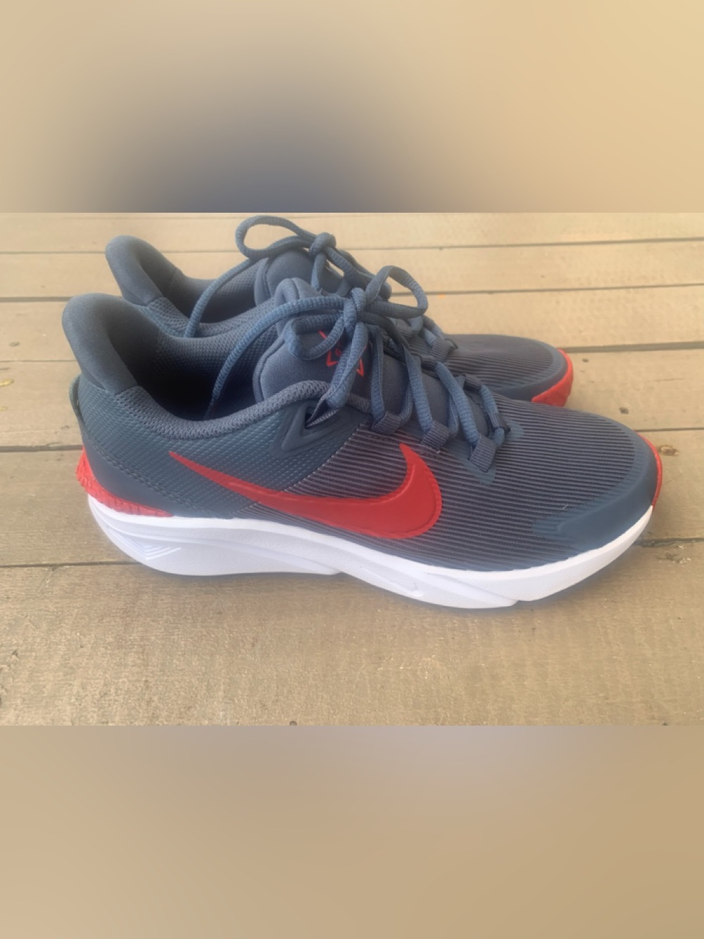 Nike Grey and Red Star Runner Sneakers